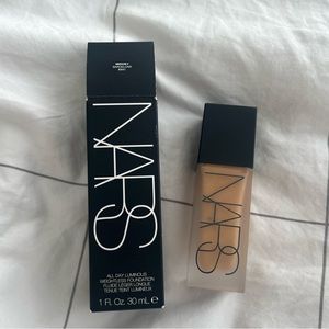 NARS ALL DAY LUMINOUS WEIGHTLESS FOUNDATION BARCELONA / MEDIUM 4